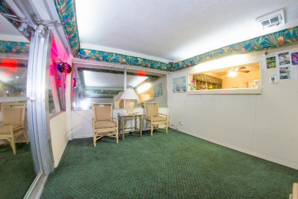 Budget Inn of Avon Park image 12